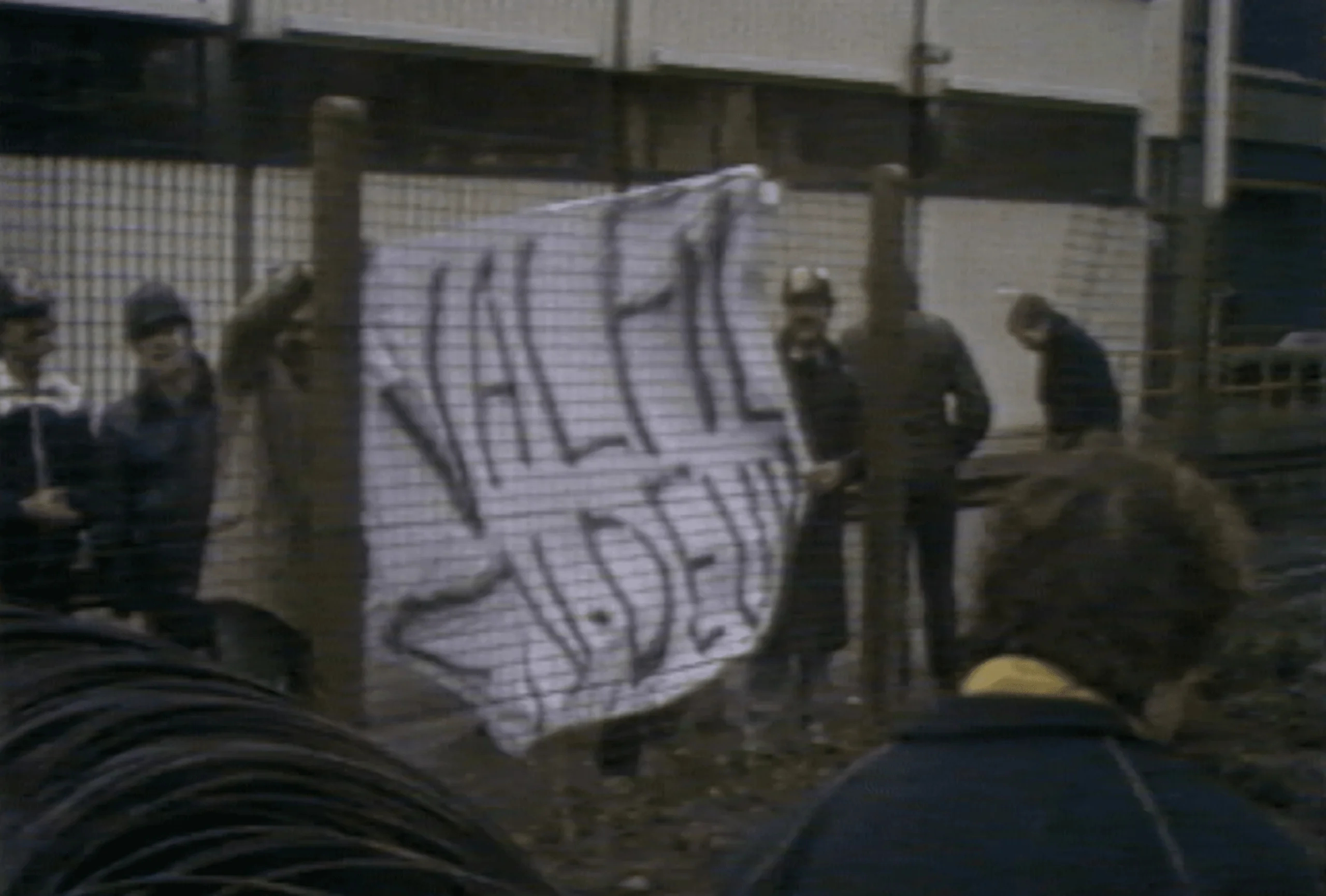 Réactions des travailleurs à la fermeture du laminoir Valfil en 1984